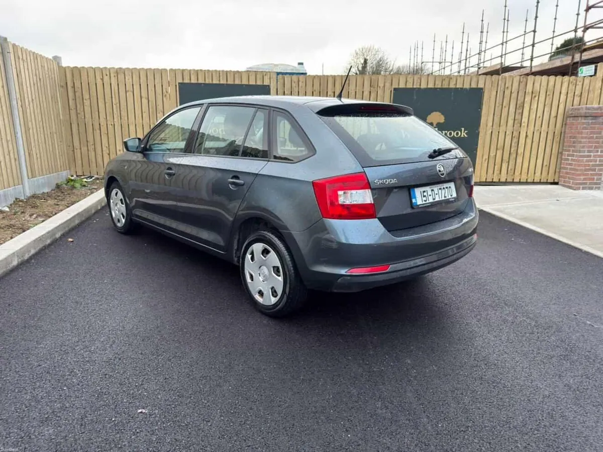 2015 Skoda Rapid  1.6l Diesel AUTOMATIC - Image 4
