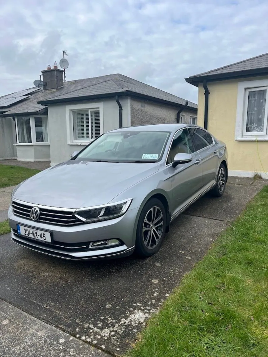 Volkswagen Passat 2020 - Image 2
