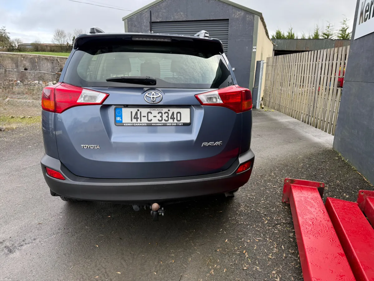 2014 (141) Toyota RAV4 - Image 4