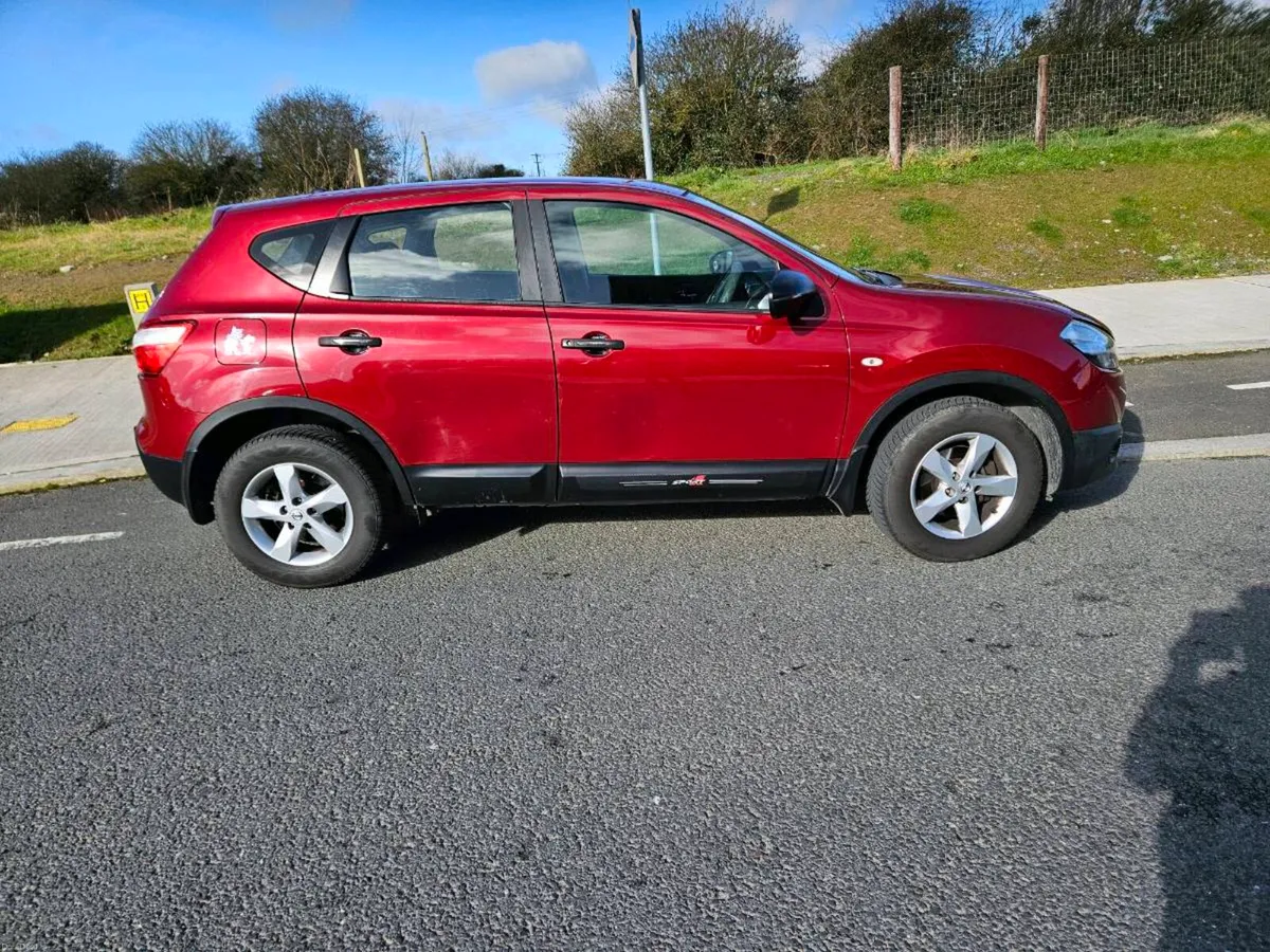 Qashqai 1.6 petrol  Automatic  09/2026 tax 08/2026 - Image 2