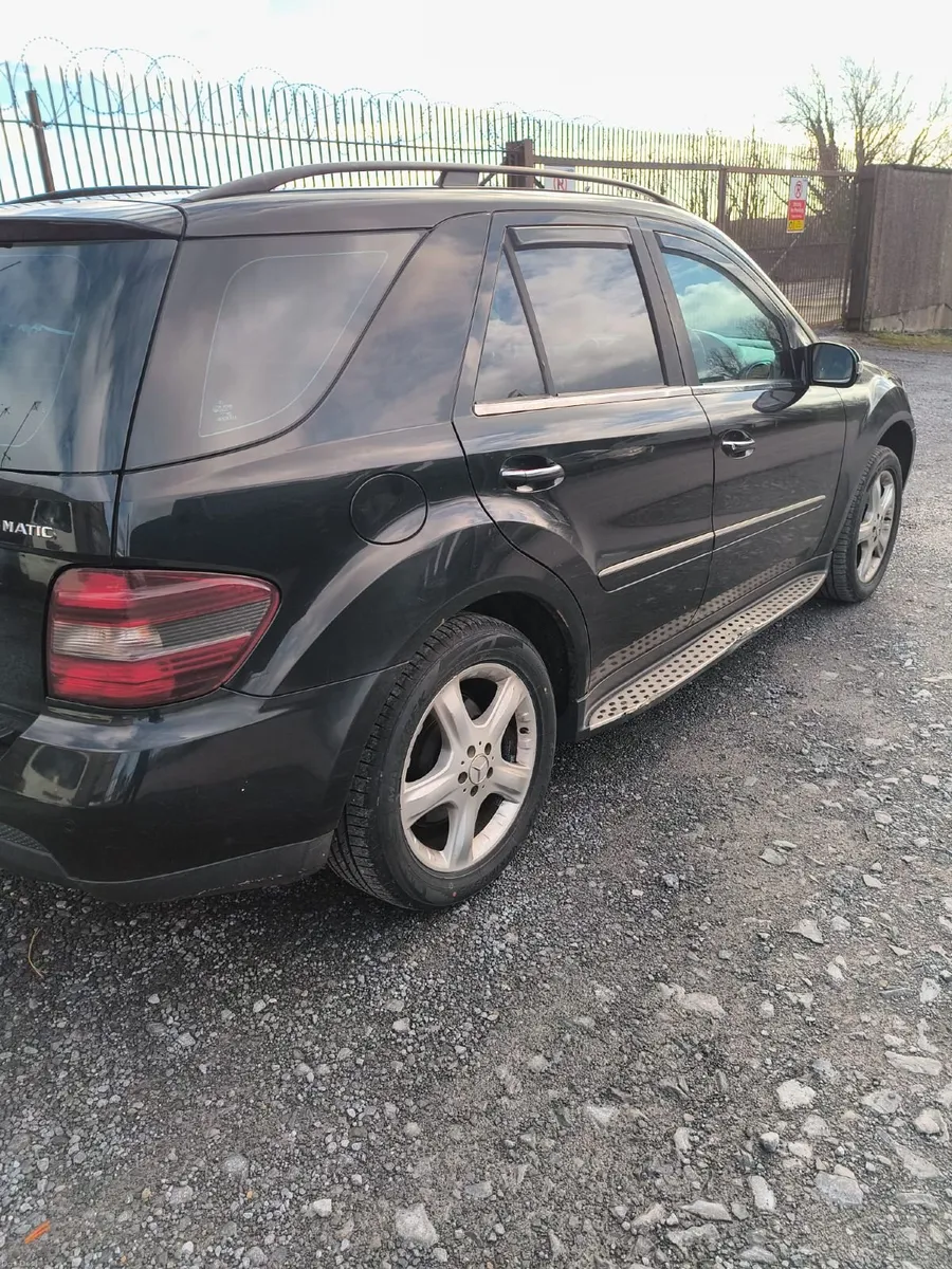 Mercedes-Benz M-Class 2007 - Image 2