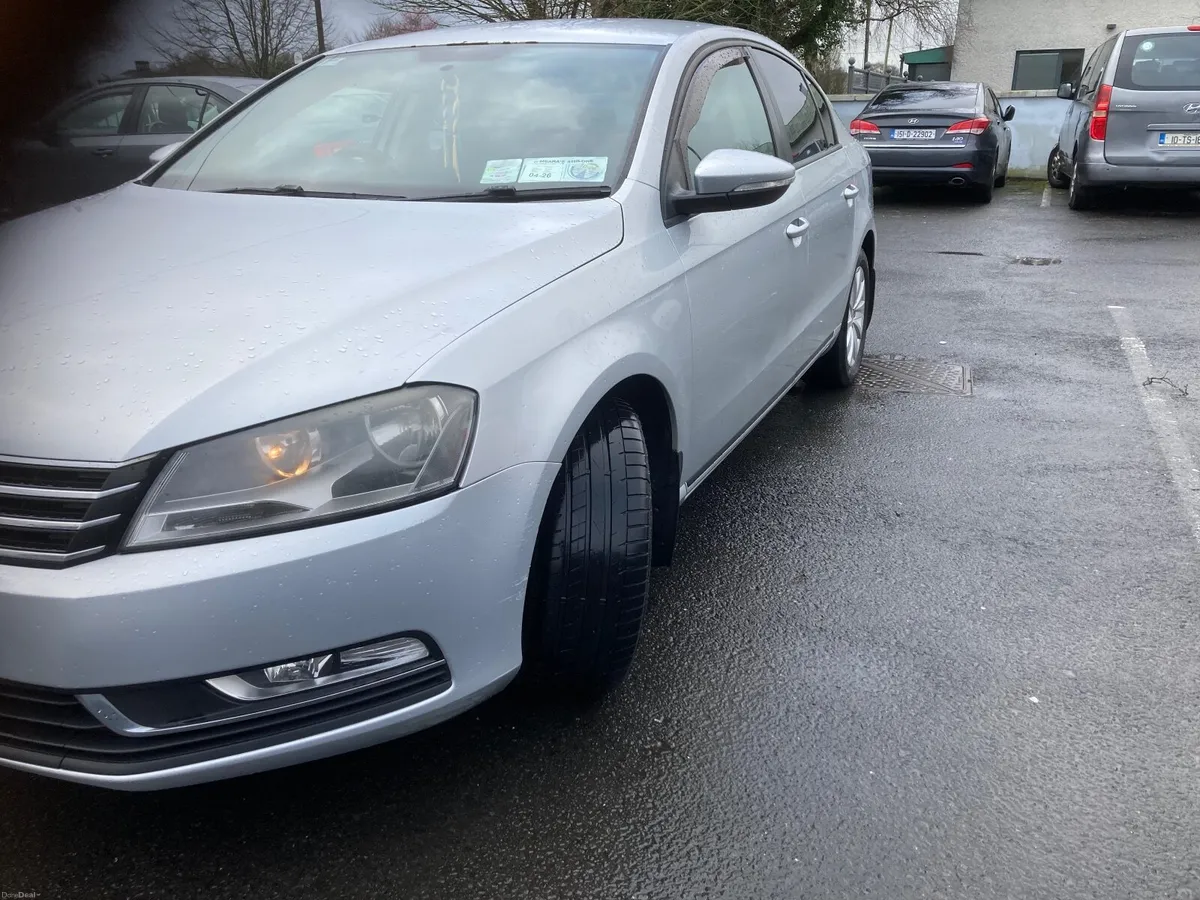 Volkswagen Passat 2012 - Image 3