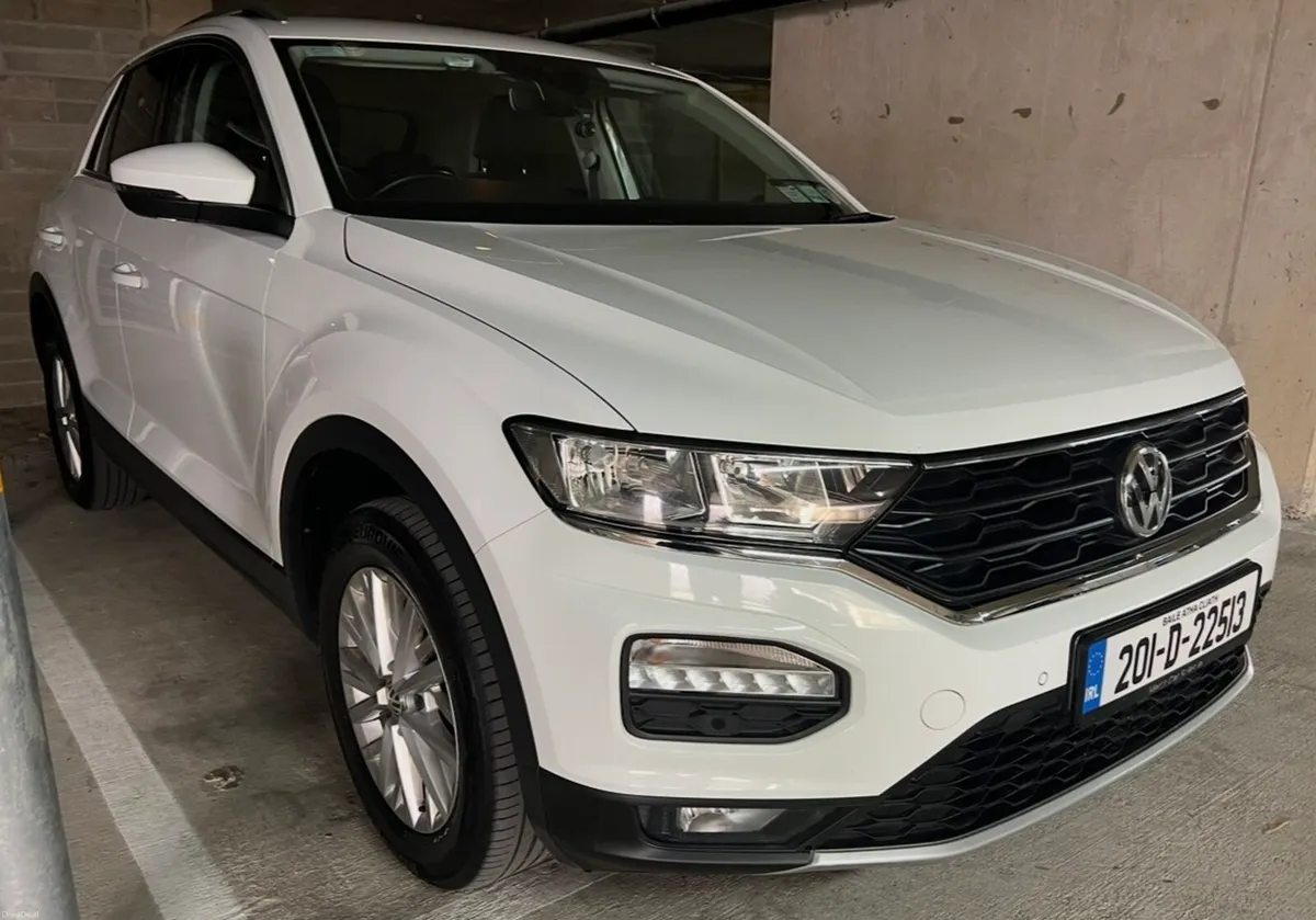 VW T-ROC 1.5 Petrol 6 Speed Manual - Image 2