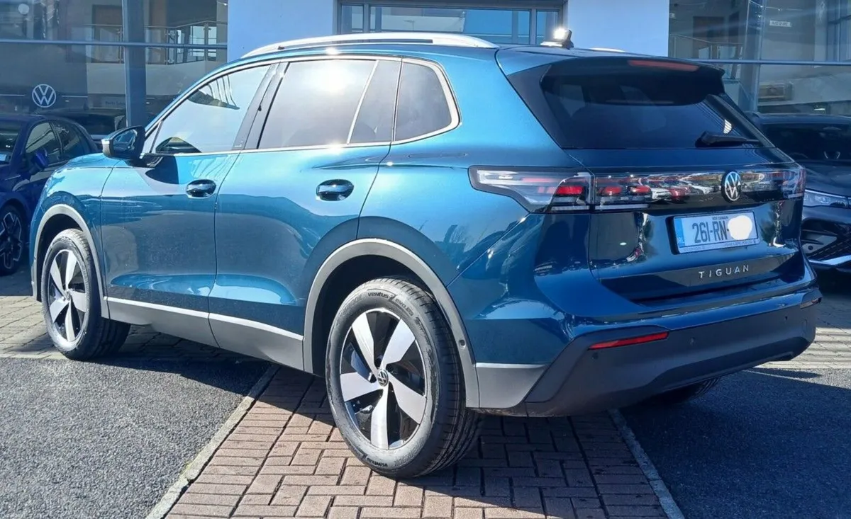 Volkswagen Tiguan Edition 75  2.0TDI DSG 150HP **P - Image 3