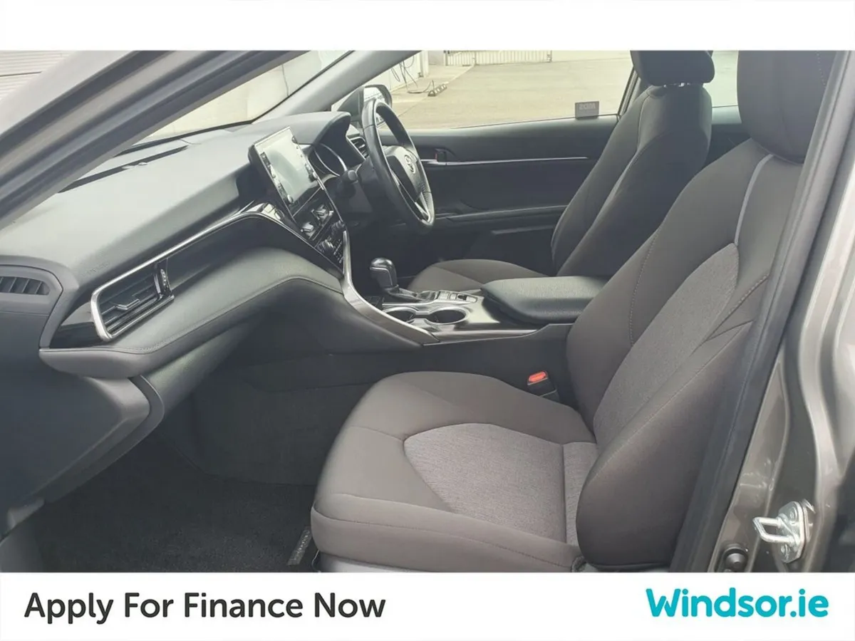 Toyota Camry 2021 G 2.5 Hybrid *TOP SPEC* - Image 4