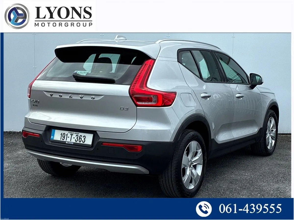 Volvo XC40 D3 FWD AUTOMATIC 150 MOMENTUM - Image 2