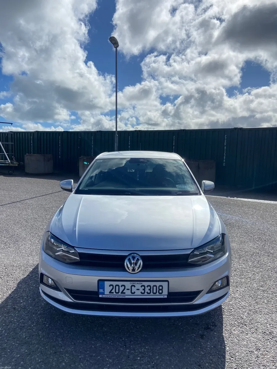 Volkswagen Polo 2020 low Milage 26.000 km - Image 3