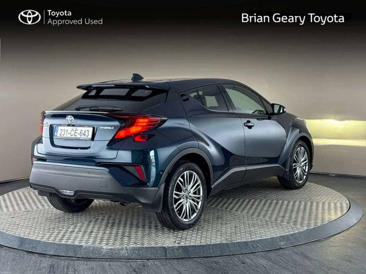 Toyota C-HR HYBRID SOL - Image 2