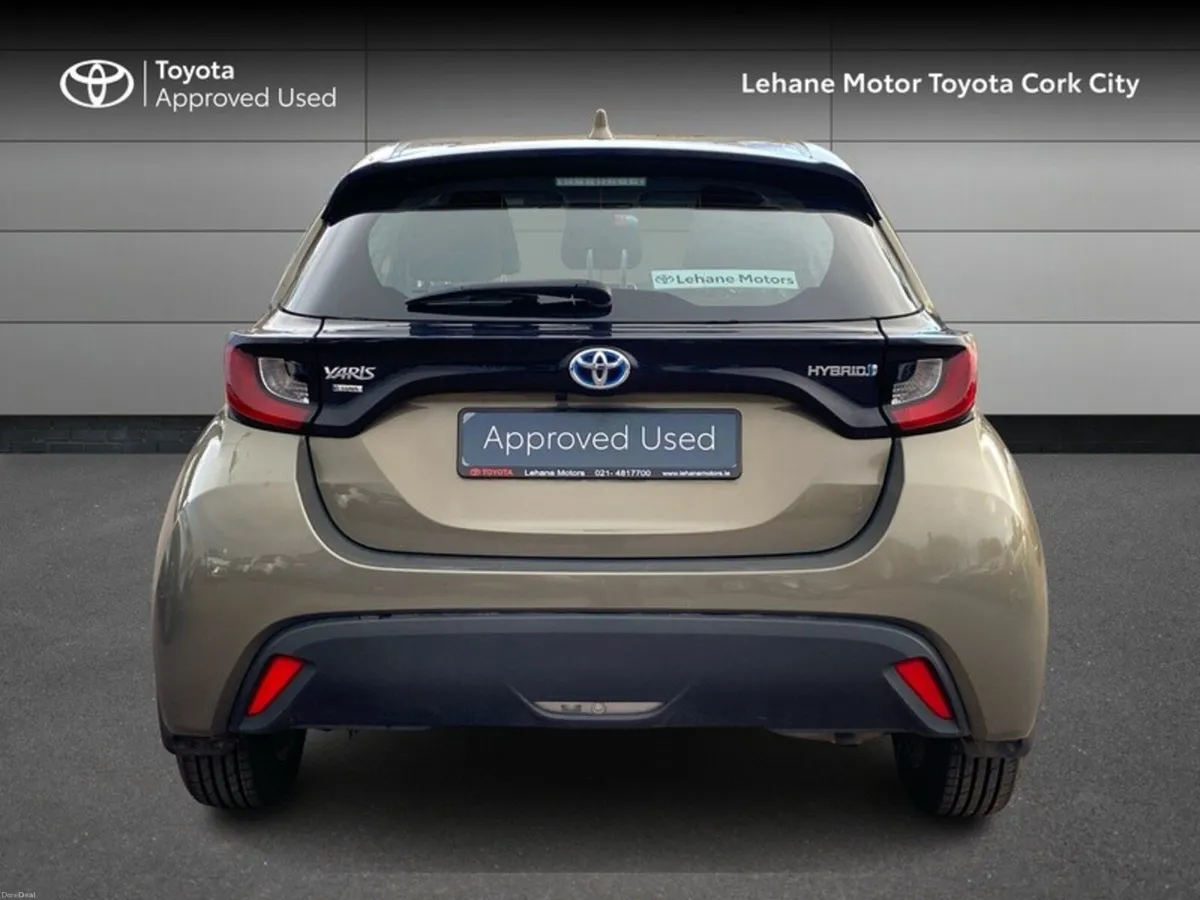 Toyota Yaris YARIS HYB LUNA - Image 4