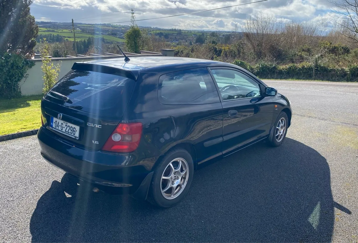 Honda Civic 1.6 VTEC Auto - Image 3