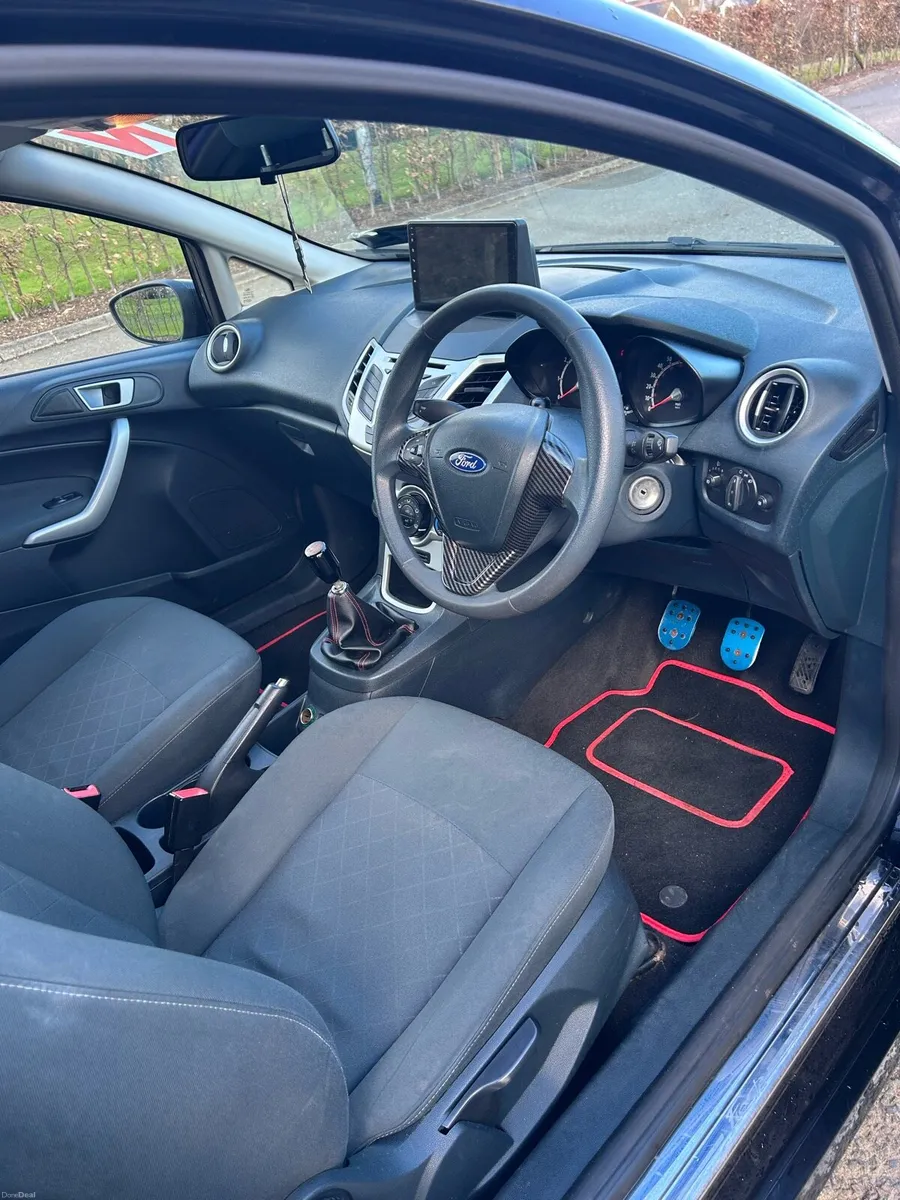 Ford Fiesta 2012 - Image 4