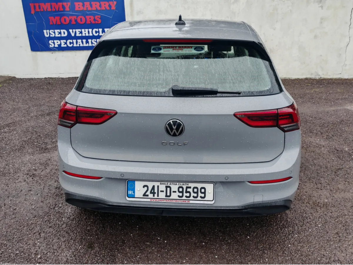 2024 Volkswagen Golf LIFE 1.0 TSI 110HP 5DR - Image 5