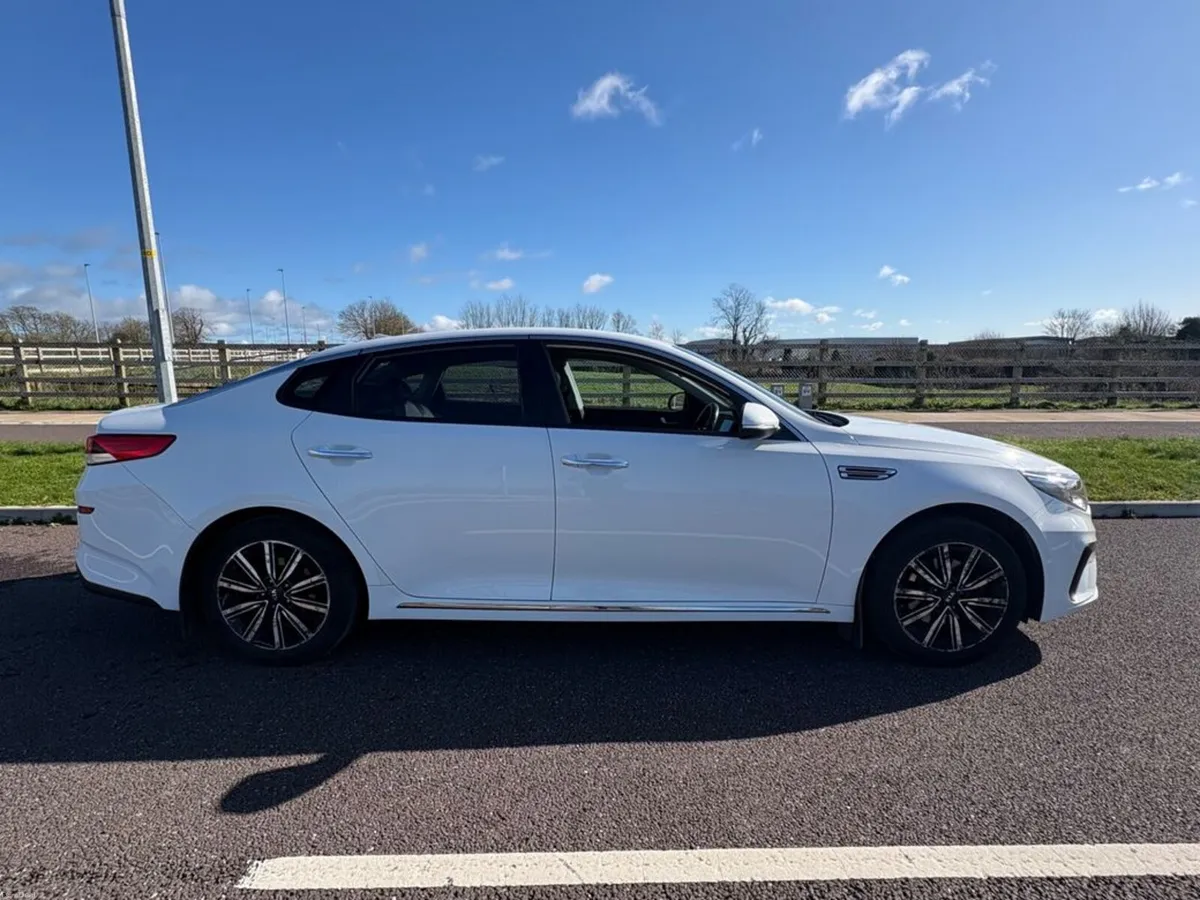 Kia Optima 1.6D Excellent Condition! - Image 2