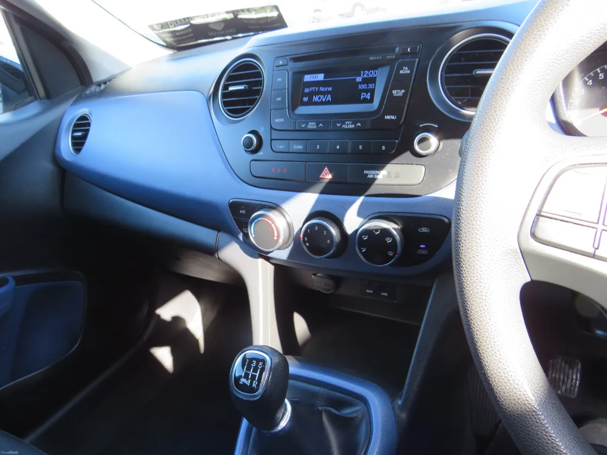 Hyundai i10 2014 5DR PETROL NCTD 26 - Image 2