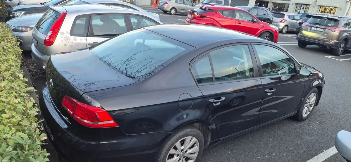 Volkswagen Passat 2012 - Image 4