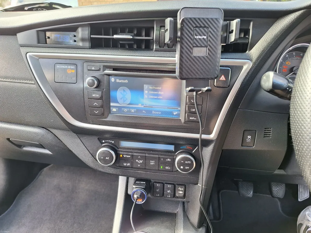 Toyota Auris 2014 - Image 4