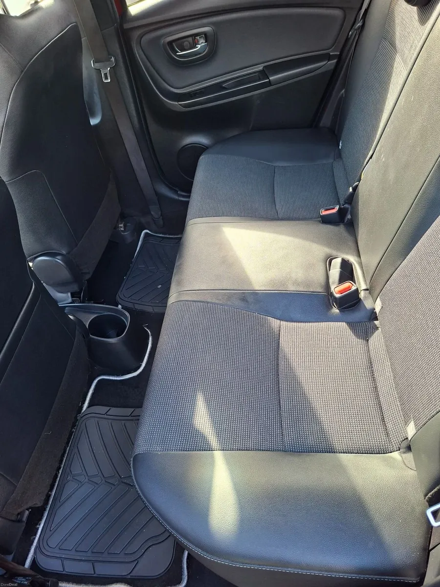Toyota Yaris 2017 - Image 4