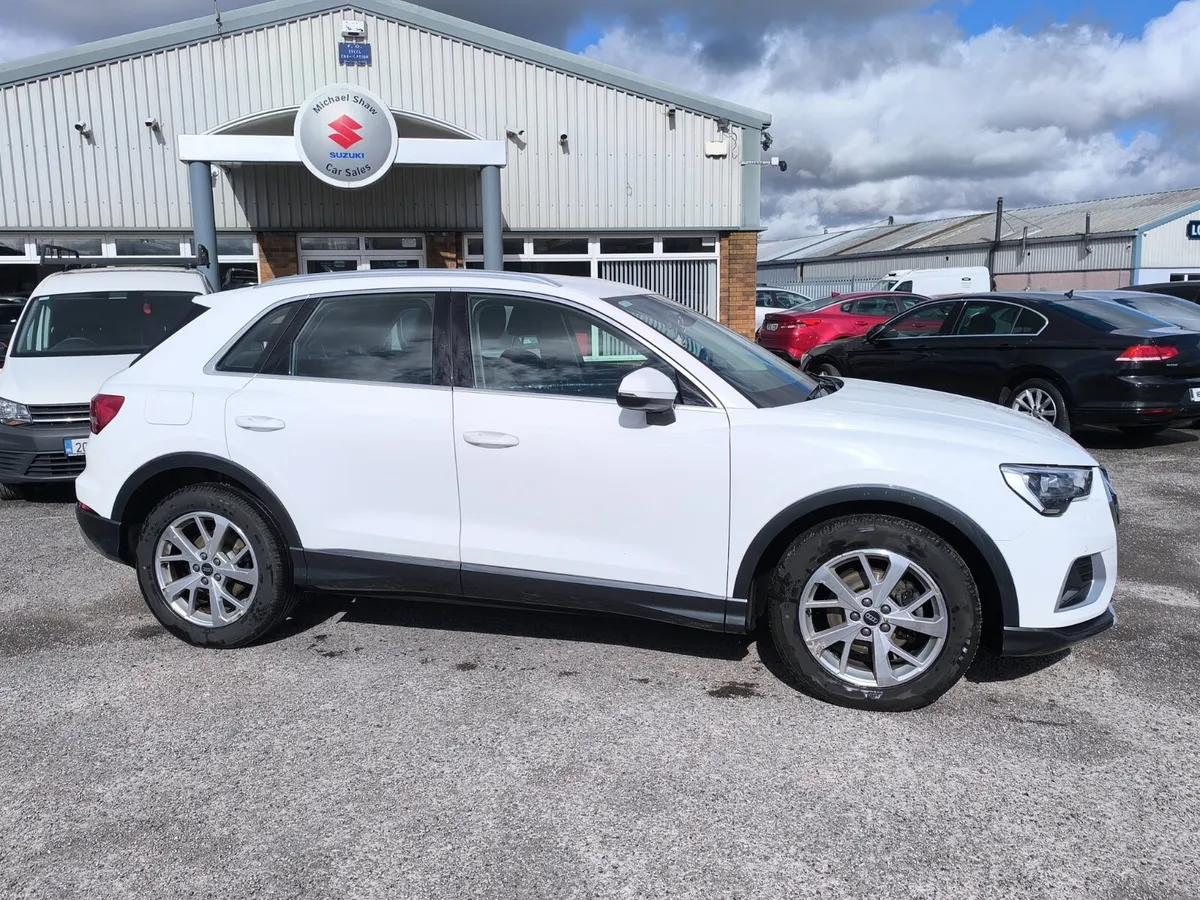 222 Audi Q3 2.0 TDI SE WHITE - Image 3
