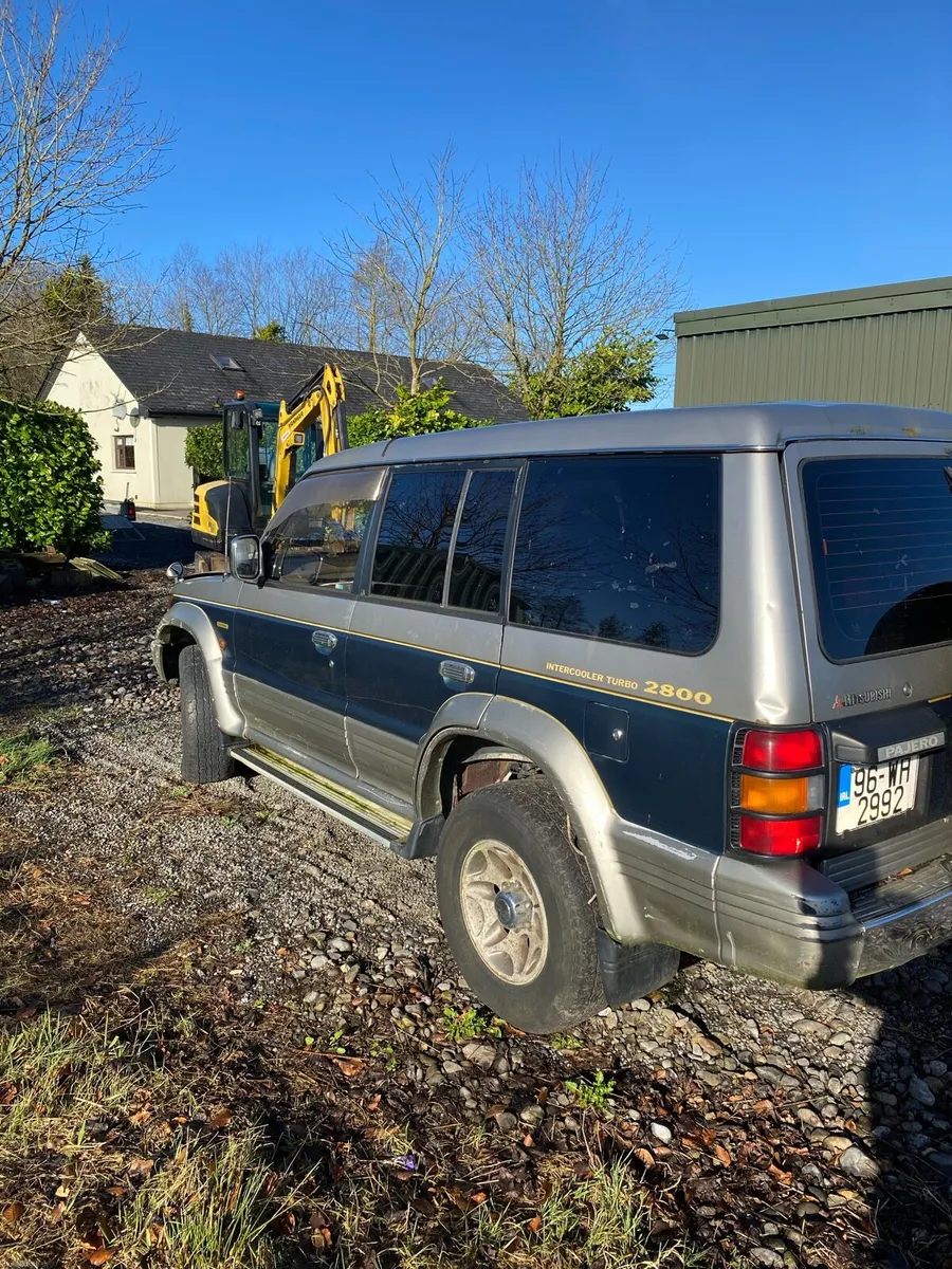 Mitsubishi pajero jeep - Image 2