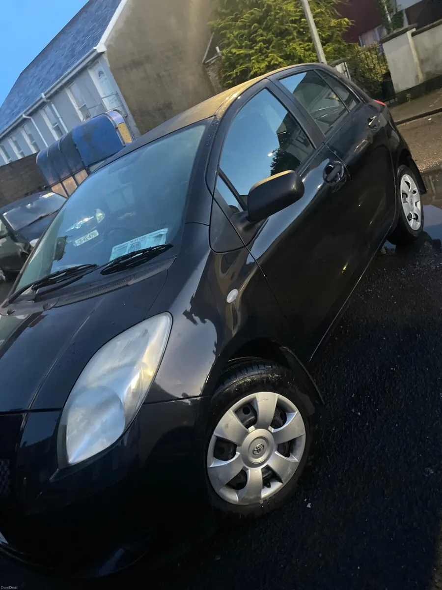 Toyota Yaris 2008 - Image 2