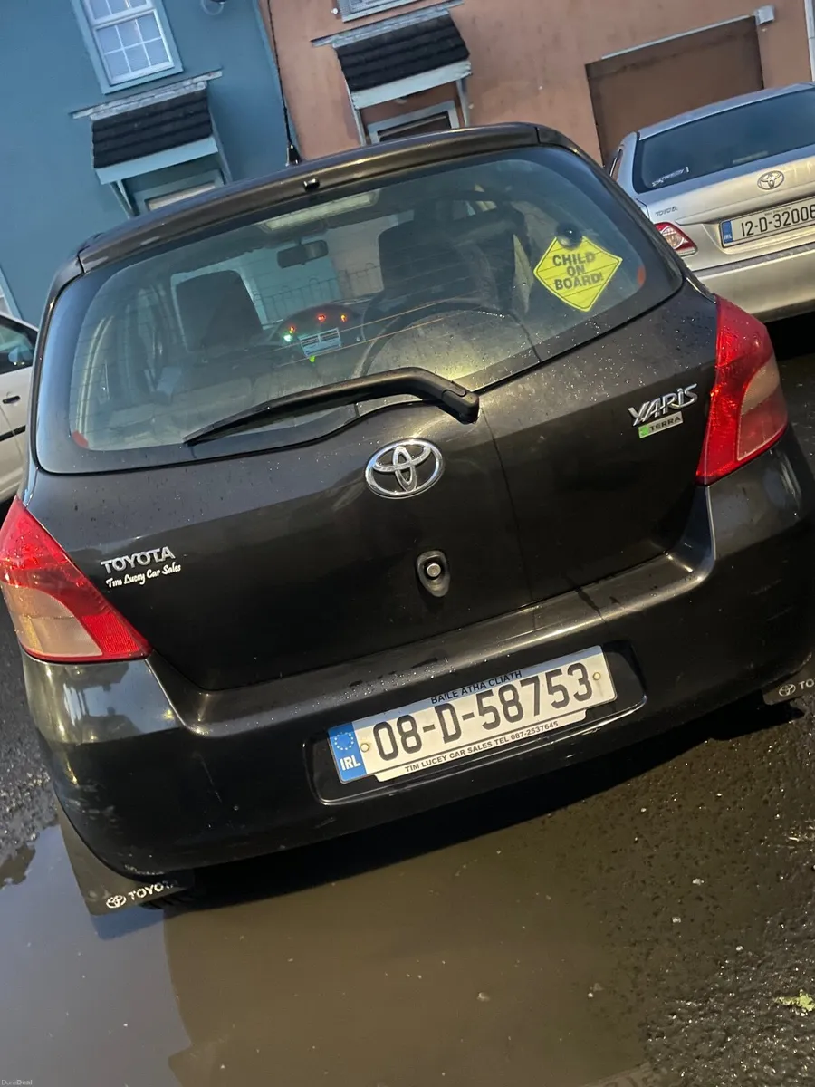 Toyota Yaris 2008 - Image 4