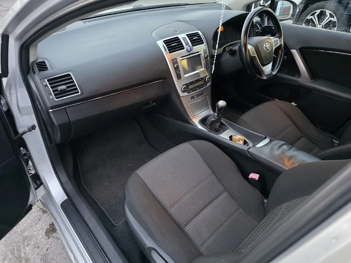 Toyota Avensis 2012 - Image 3