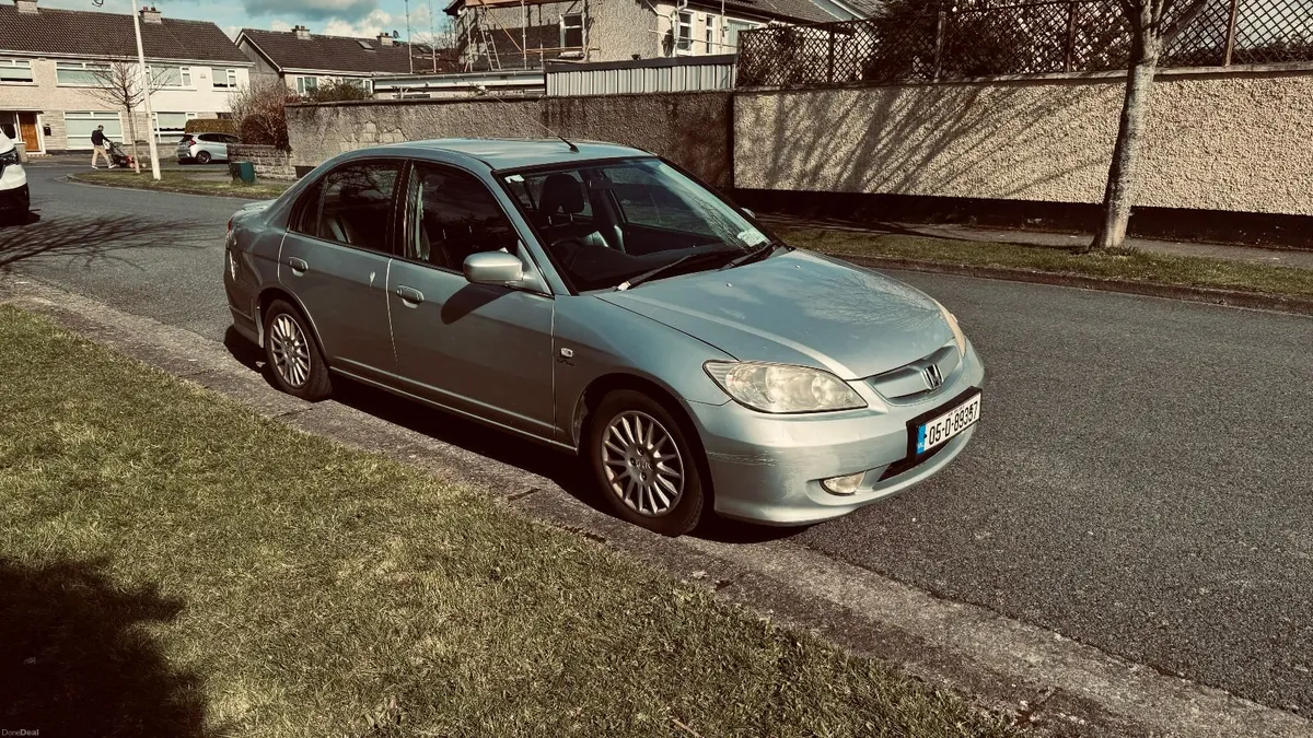 Honda Civic 2005 - Image 2
