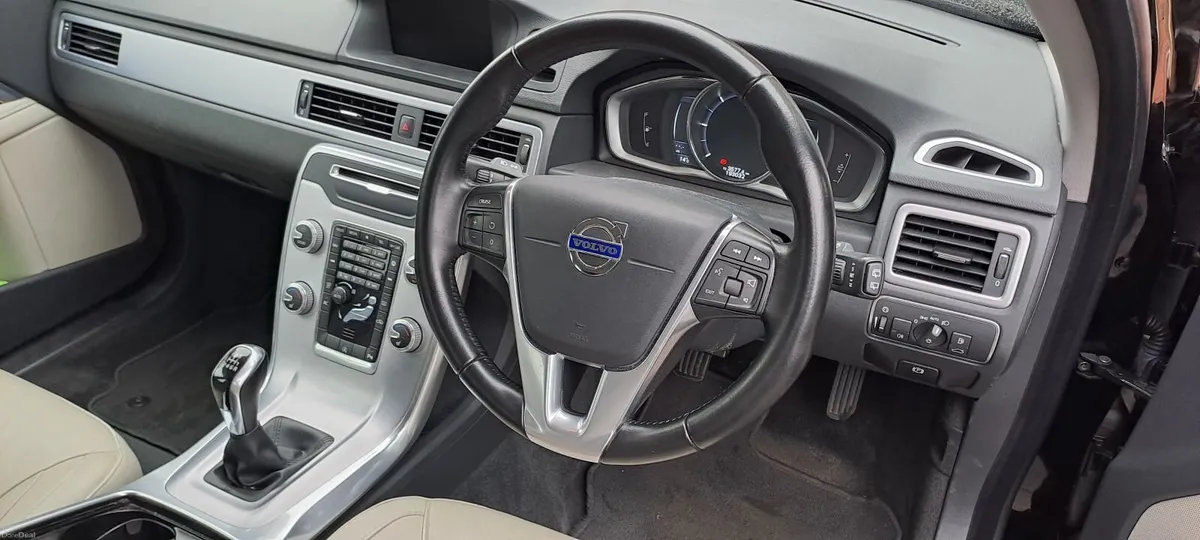 Volvo V70 2016 - Image 3