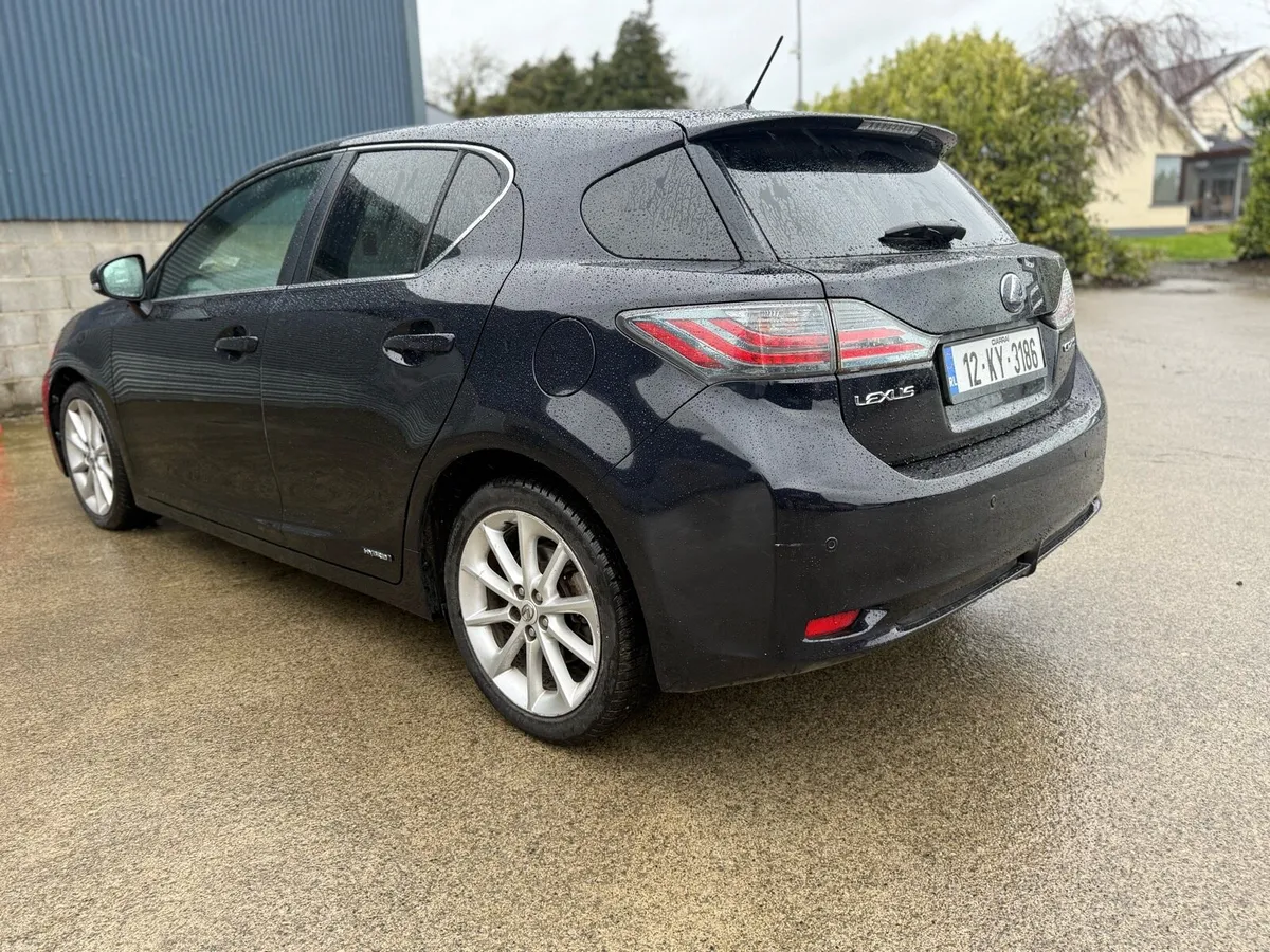 2012 Lexus CT200H HYBRID LOW MILEAGE - Image 4
