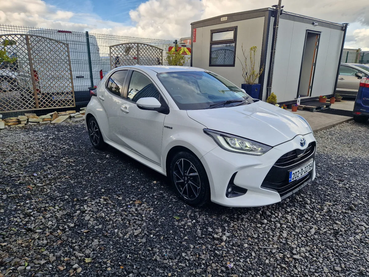 2020 Toyota Yaris Hybrid NCT 03/28 TAX 06/26 - Image 4