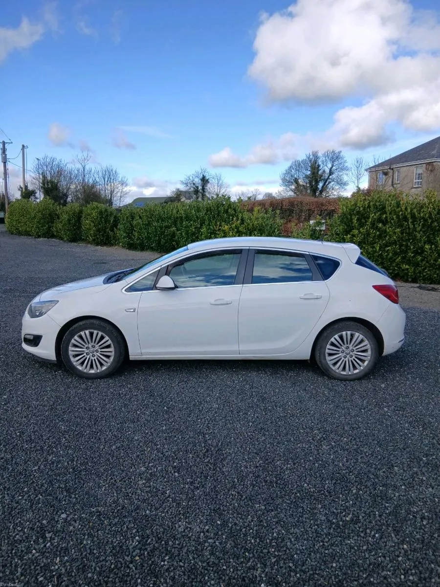 151 Vauxhall Astra NCT 10/26, 1 lady owner - Image 4