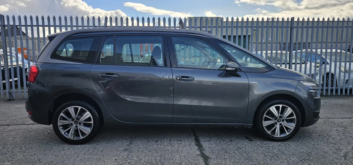 Citroen C4 2016 (AUTOMATIC 7 SEATER) - Image 4