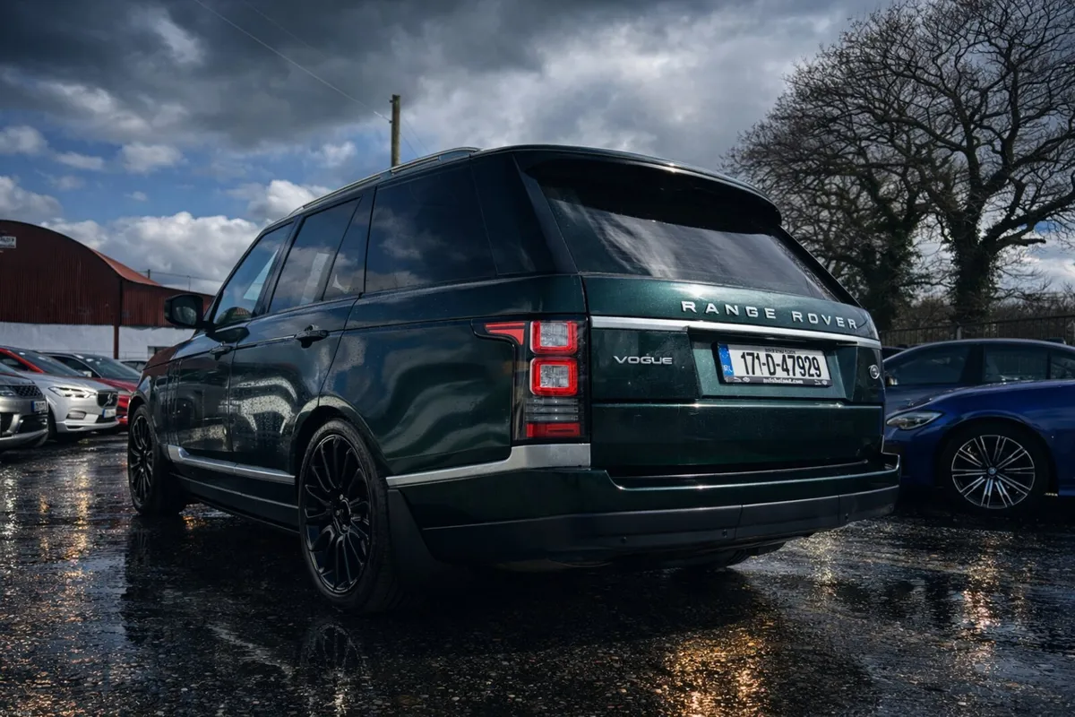 171 RANGE ROVER VOGUE 3.0TDV6 AS NEW - Image 4