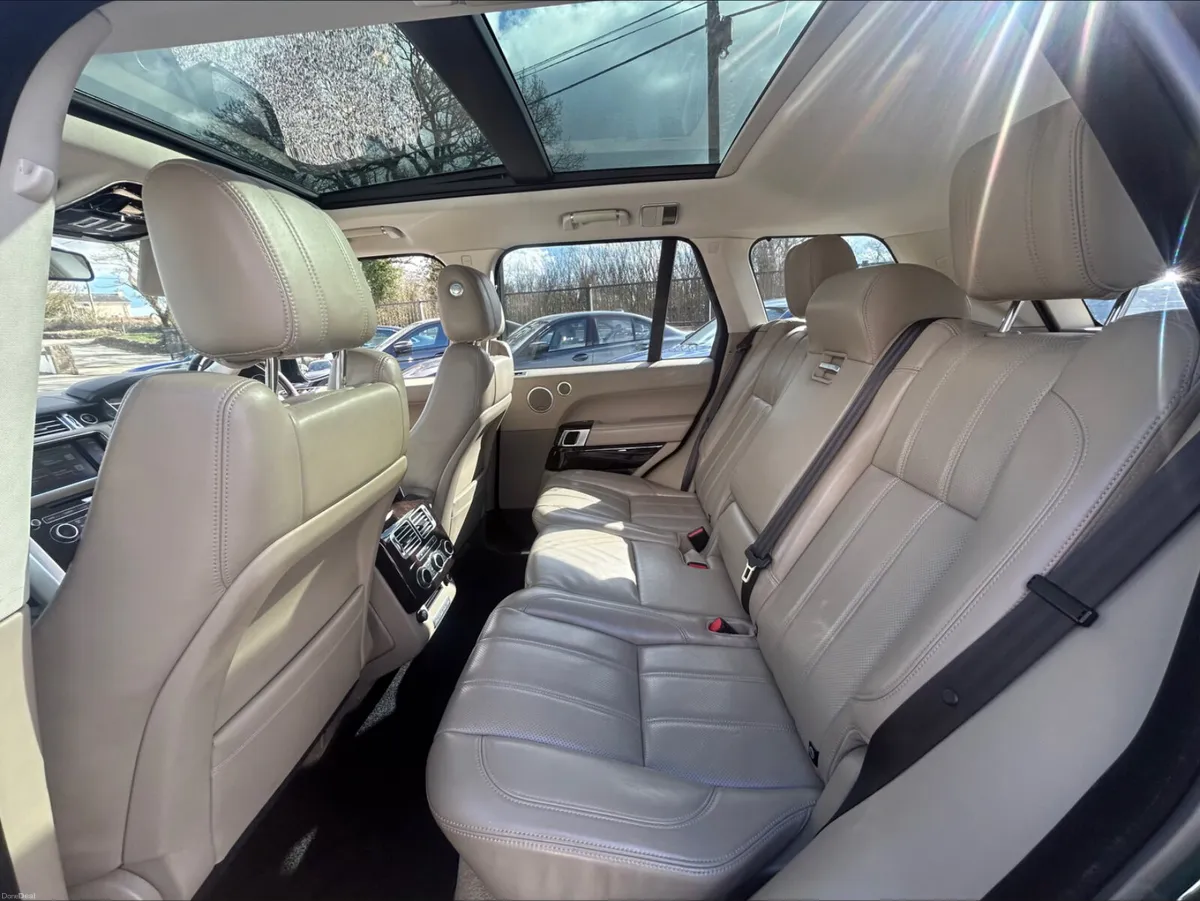 171 RANGE ROVER VOGUE 3.0TDV6 AS NEW - Image 6