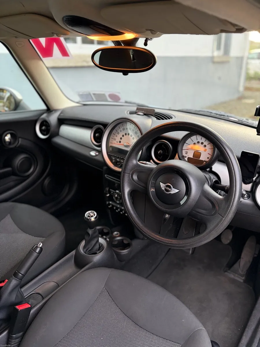 2012 1.6L Mini Cooper R56 - Image 4