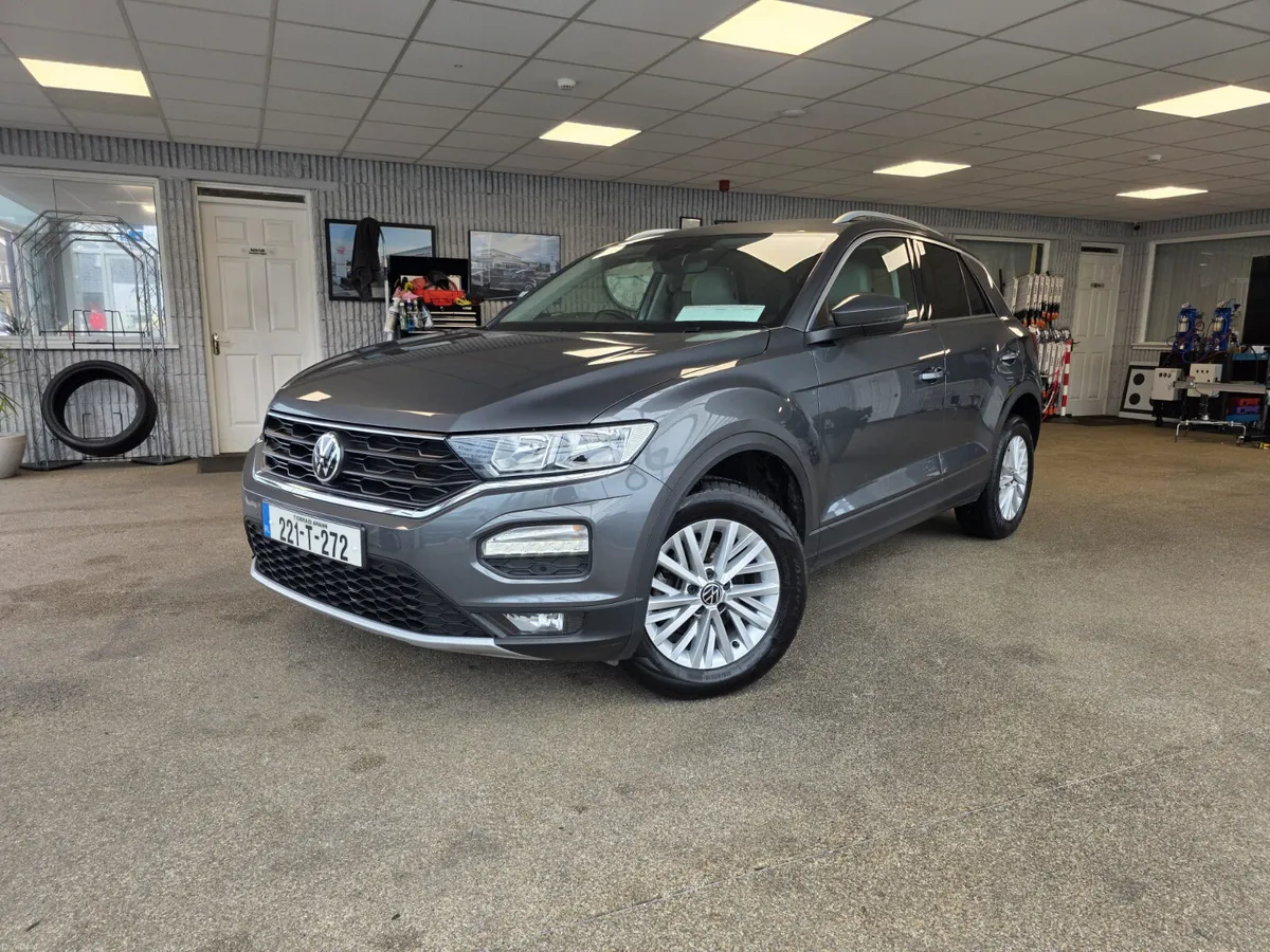 Volkswagen T-Roc 1.0 TSI Design 110 bhp 2022 - Image 2