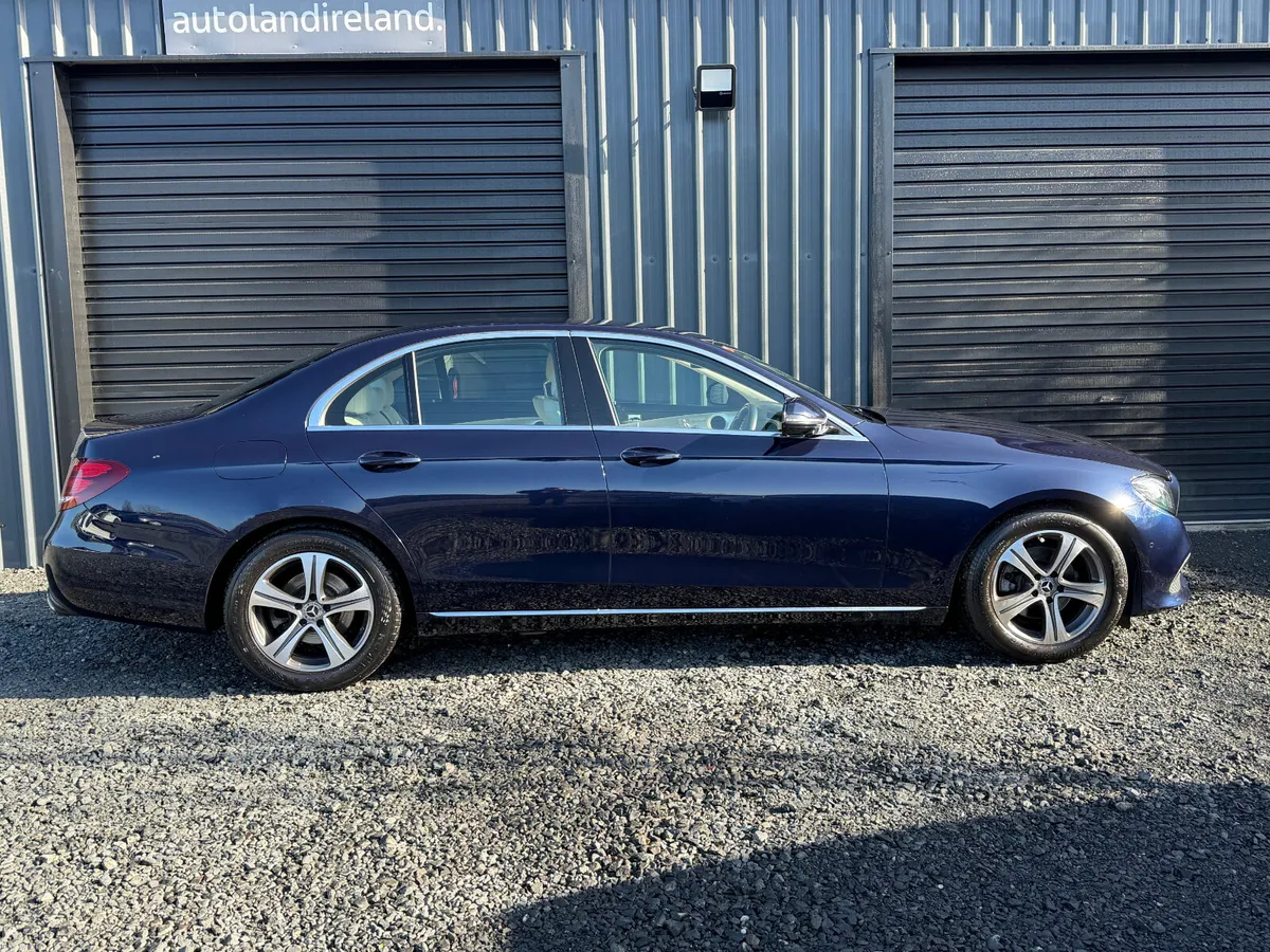 191 Mercedes E220 Premium - Image 4