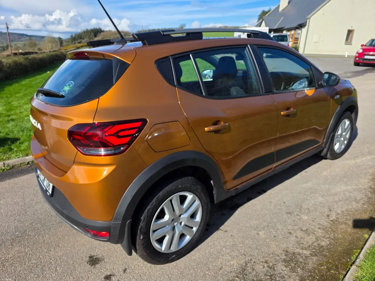 2024 Dacia Sandero Stepway 1.0 - Image 2