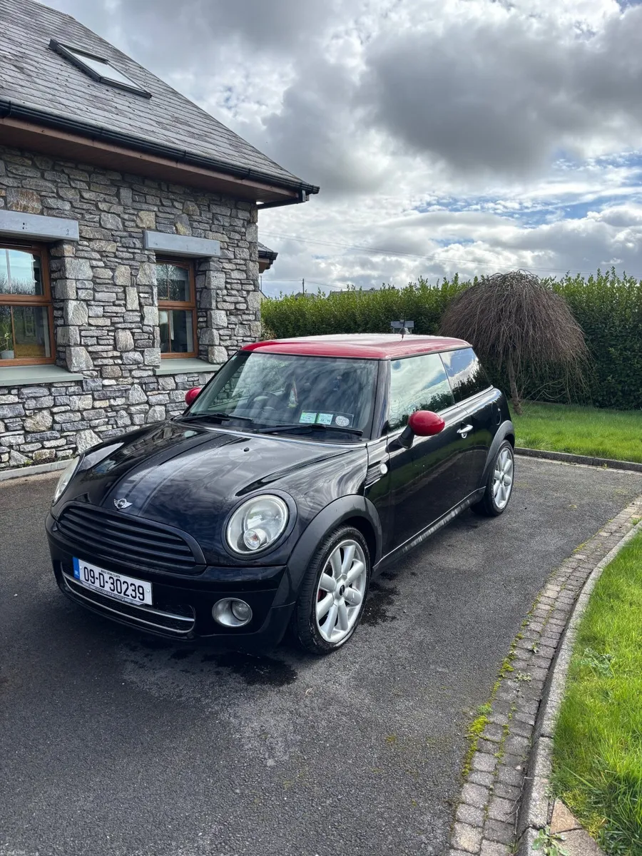 Mini Cooper 2009 - Image 1