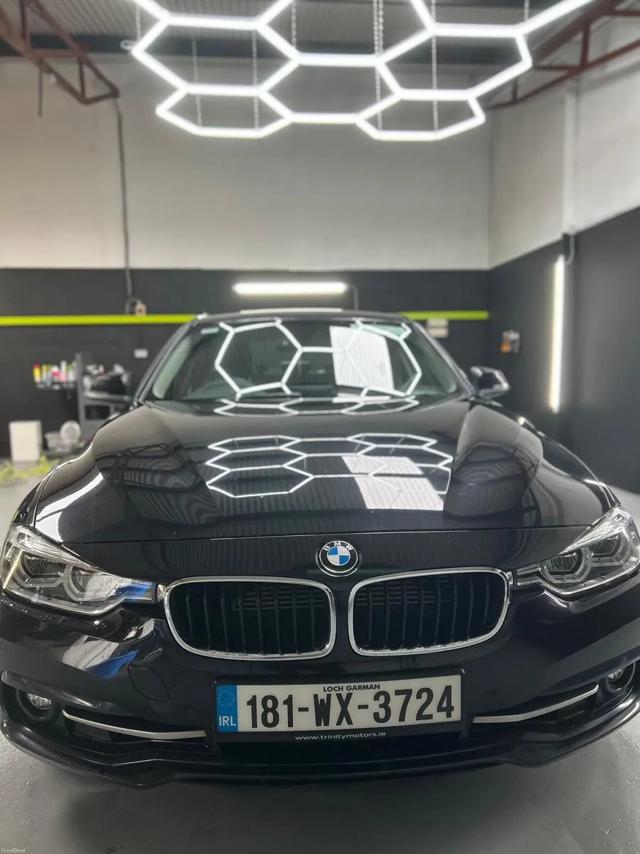 BMW 330e - Image 2
