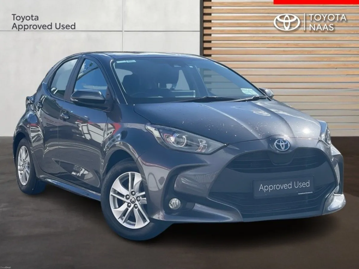 Toyota Yaris 1.5 HYBRID LUNA 4DR AUTO - Image 1