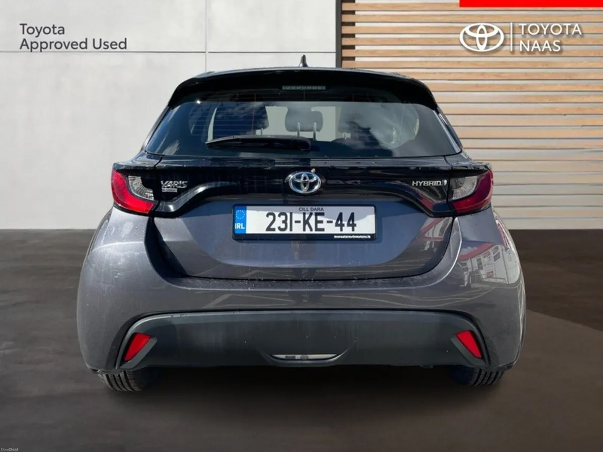 Toyota Yaris 1.5 HYBRID LUNA 4DR AUTO - Image 4