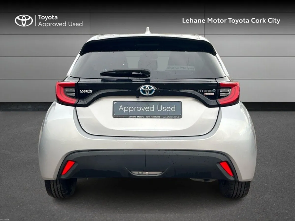 Toyota Yaris HYBRID L/SPORT - Image 4