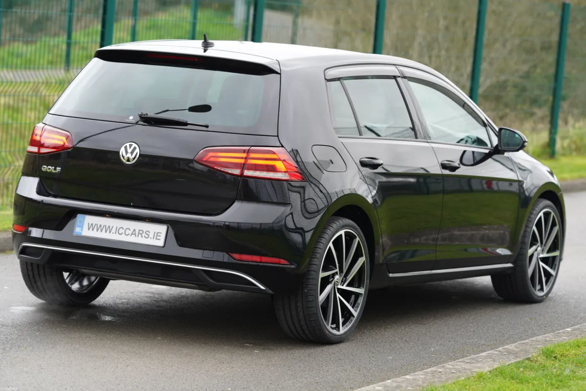 2018 VOLKSWAGEN GOLF 1.2 TSI  AUTO - Image 3
