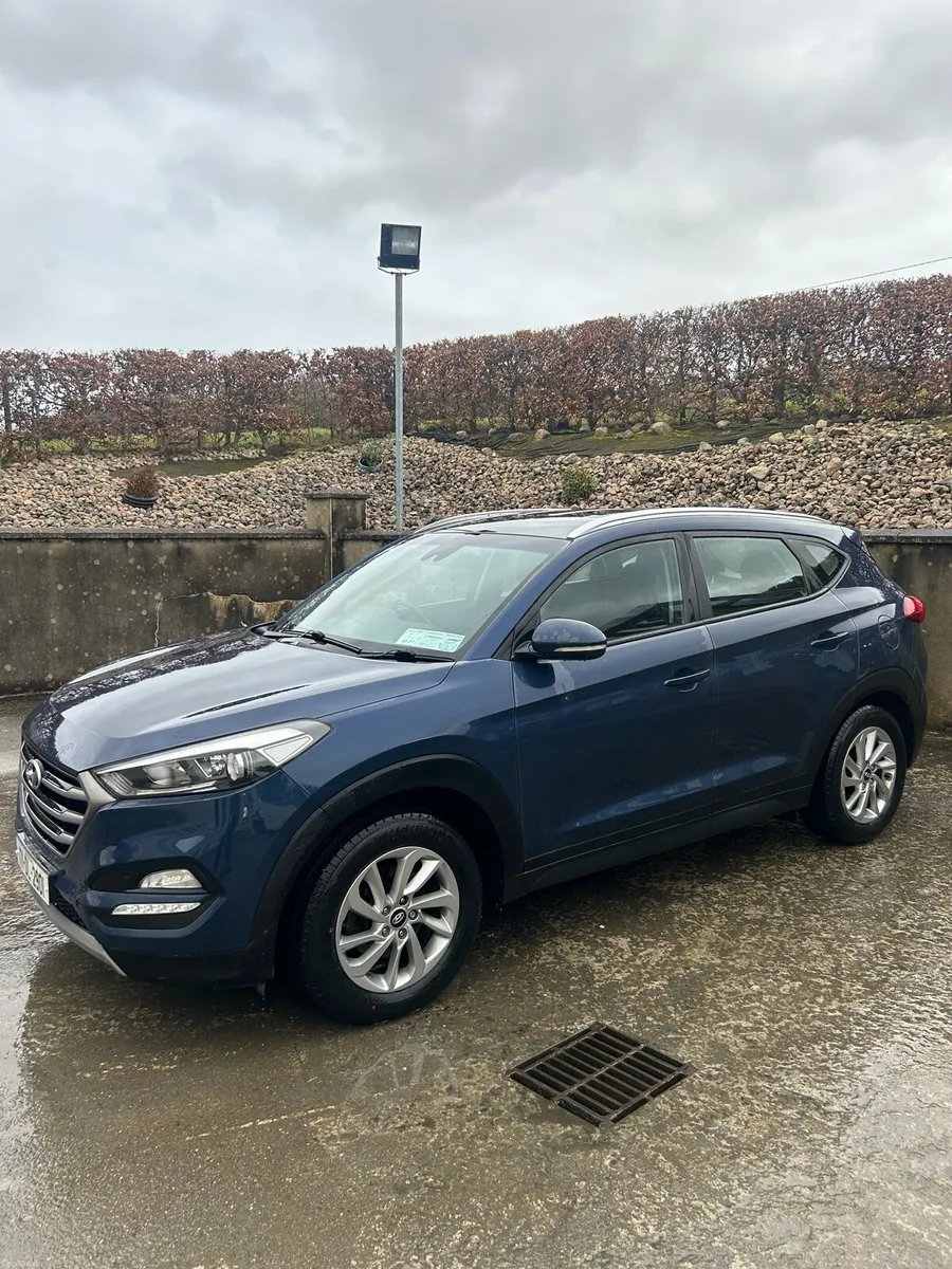 Hyundai Tuscan - Image 3