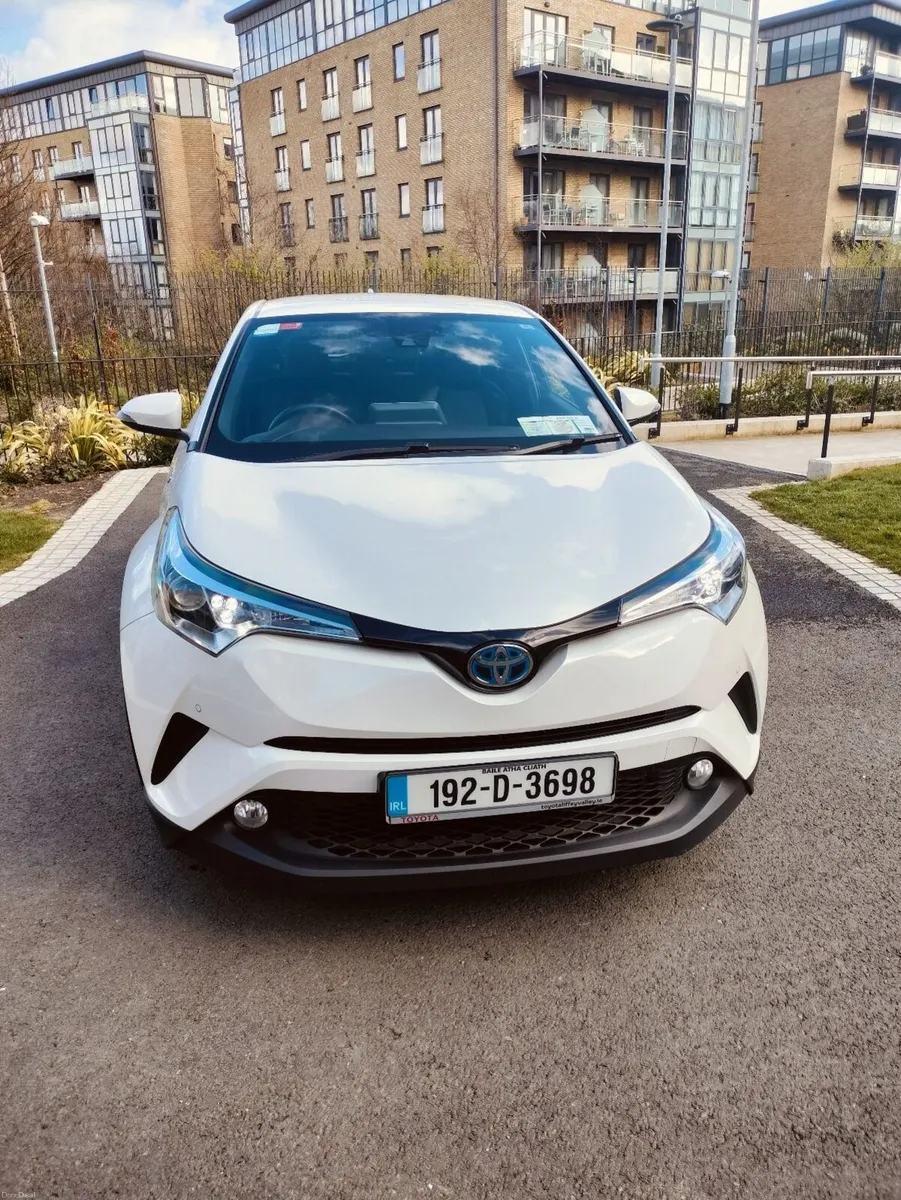 2019 (192) Toyota C-HR SOL Hybrid – 1 Owner – Full - Image 1