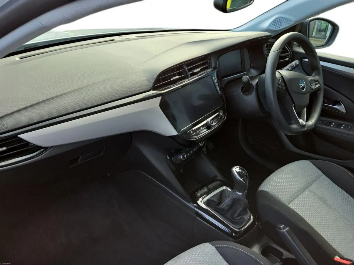 Opel Corsa Elegance 1.2i (75PS) S/S 5 Speed - Image 4