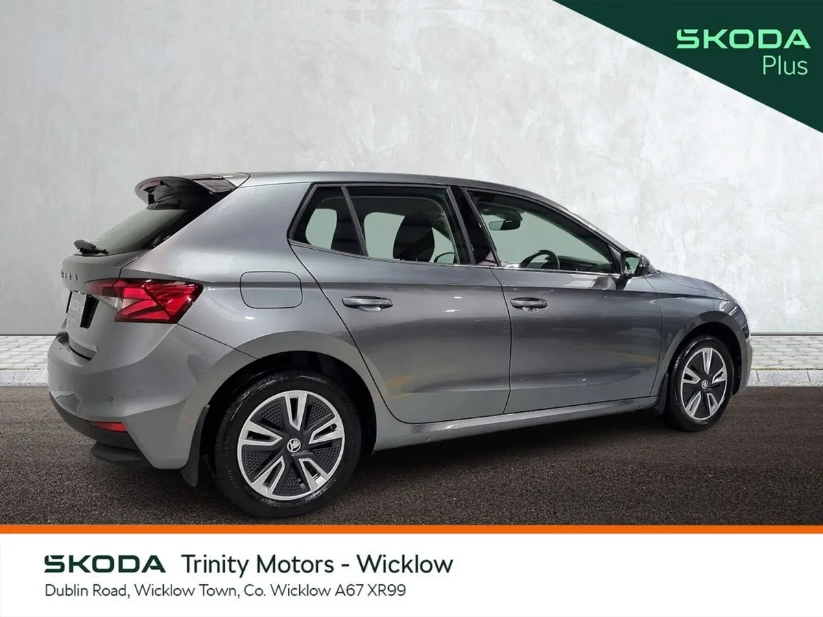 Skoda Fabia ** PANORAMIC MOON ROOF ** STYLE 1.0 MP - Image 3