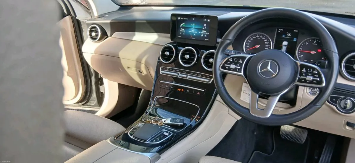 Mercedes glc 220d 4matic - Image 3