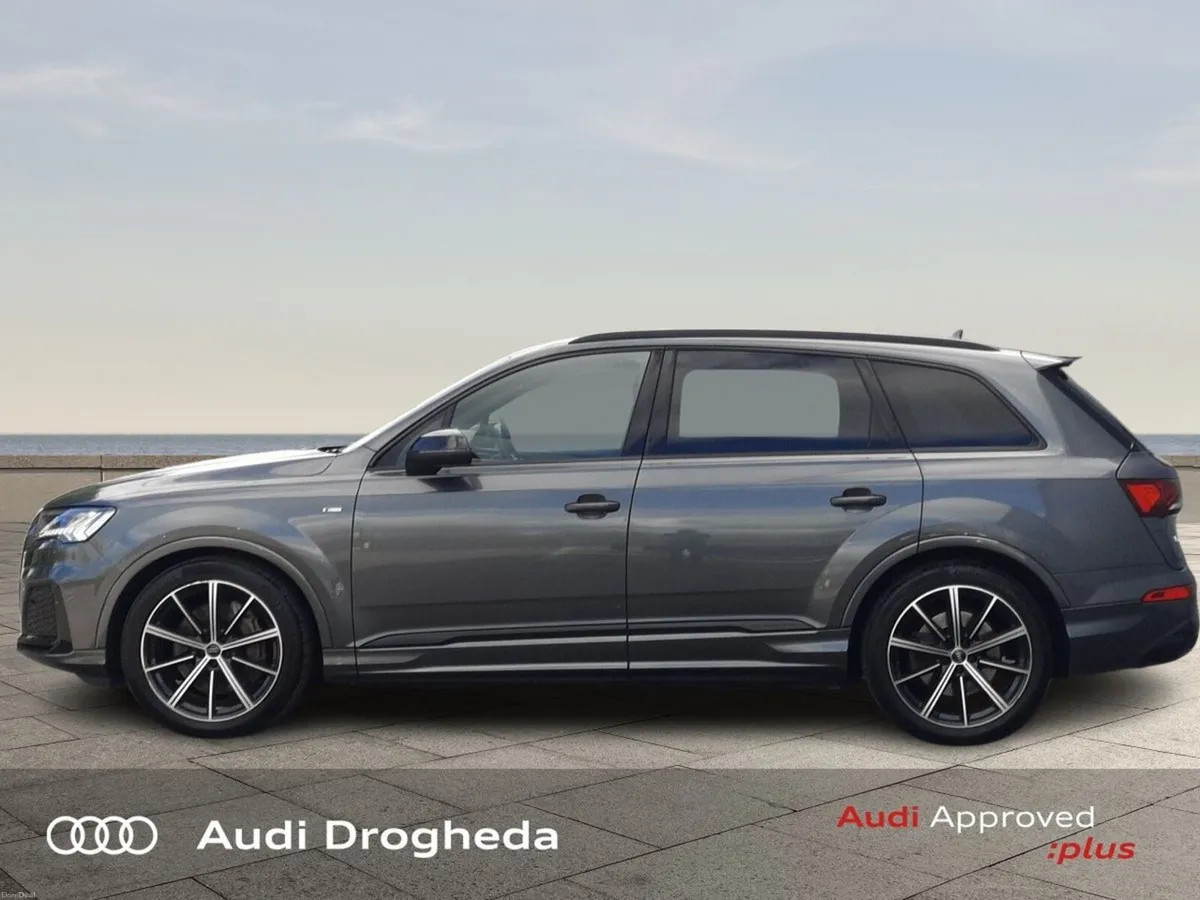 Audi Q7 SOLD New Model Blk Edition S LIne 7 Seats - Image 4